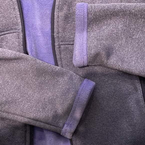 The North Face Fleece Zip-up - Picture 2 of 7